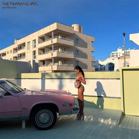 Dua Lipa Looks Hot In Versace Bikini Photos The Fappening