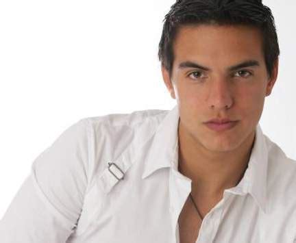 vadhir derbez ecured