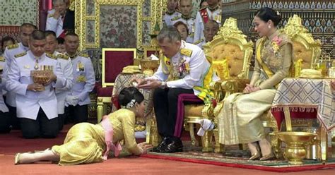 Sineenat Wongvajirapakdi Over Nude Photos Of Thai King S Mistress Leaked By Hackers