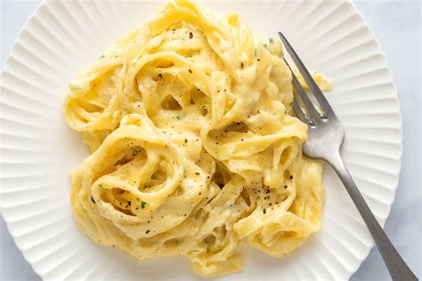 Homemade Alfredo Sauce Recipe