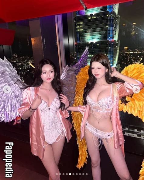 Amberrllo Nude OnlyFans Leaks Photo 2833847 Fapopedia