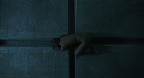 Naked Halle Berry In Gothika