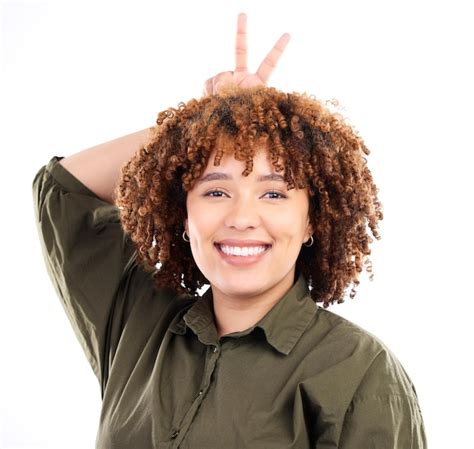 Retrato Mujer Negra Y Signo De Paz Para Apoyar La Felicidad Y La