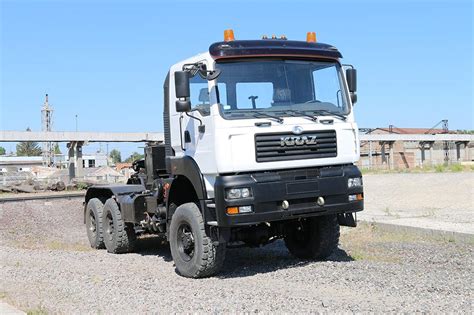 Новий безкапотний повнопривідний сідельний тягач КрАЗ-6510