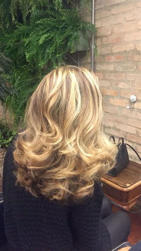 Hair Idea Inspiration Matilda Djerf Vacation Hairstyles Hair Styles Blonde Hair Inspiration
