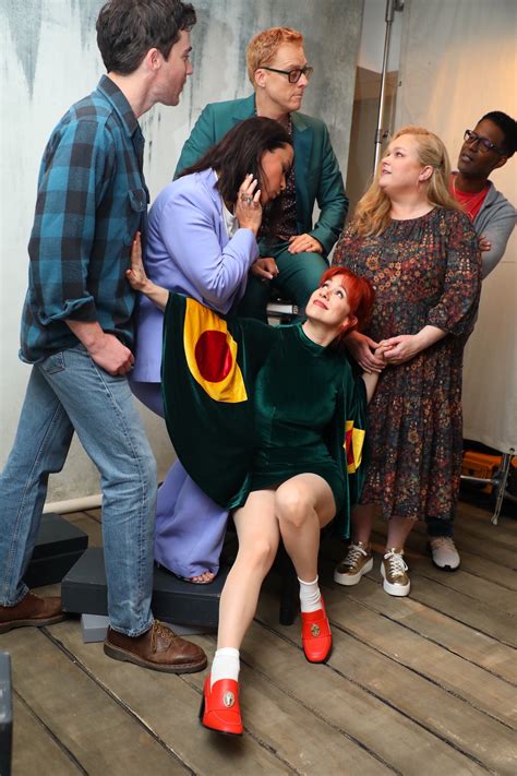 Sara Tomko - Actress