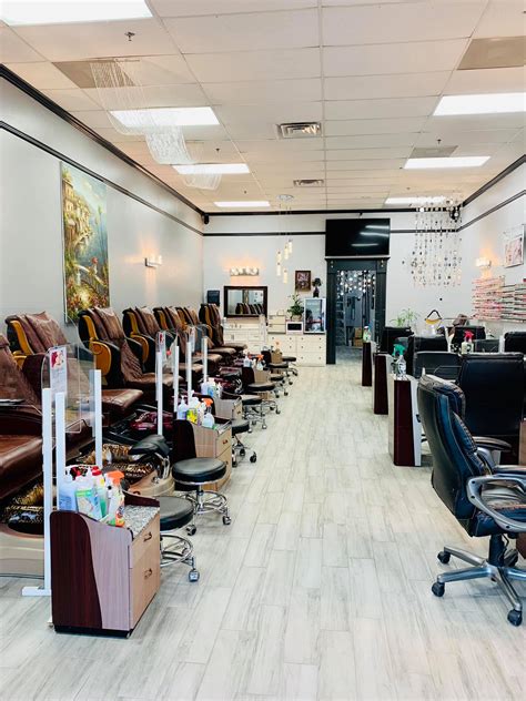 Vivid Nails | Cumming GA