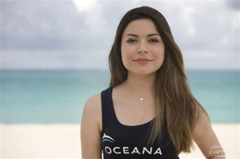 Miranda Cosgrove Bikini Pictures Hot Sexy Woophy