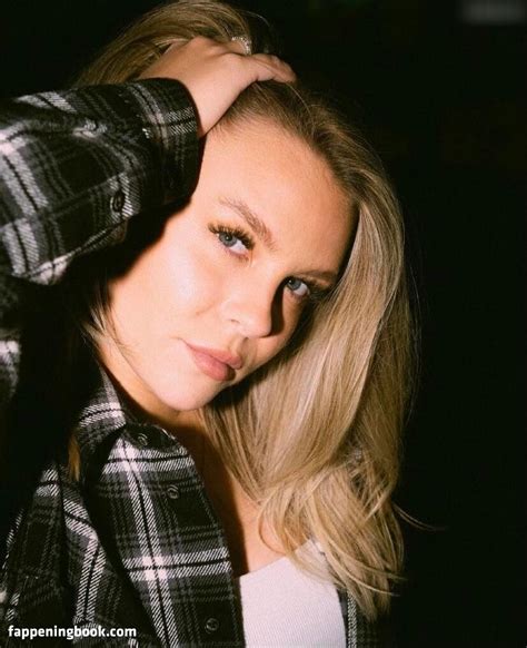 Dagi Bee Nude OnlyFans Leaks Fappening FappeningBook