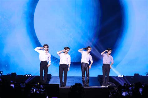 In Photos SEVENTEEN Delivers Spectacular Follow Tour Concert At