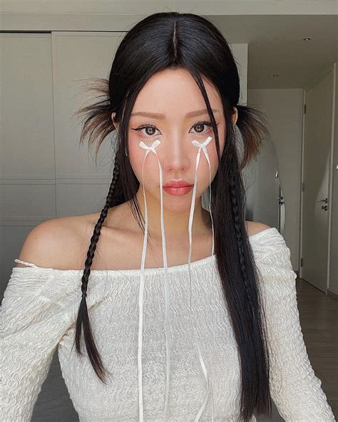 N N C M T Hot Trend C Ch Em Say M