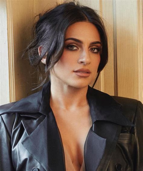 30 Beautiful Latina Hairstyles You Will Fall In Love Latina Hair Cute Latina Hairstyles