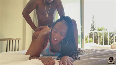 Yum The Boss Makes Her Ass Bounce All Over Rome Major S Cock XNXX