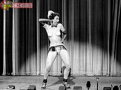 Naked Venus In Peek A Boo