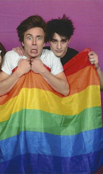 Pin By Anastezija On Skam France Cute Gay Couples Cute Gay Maxence Danet Fauvel