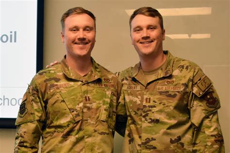 AFIT instructors have students seeing double > Wright-Patterson AFB