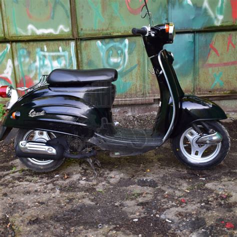 Скутер Suzuki Verde (Сузуки Верде) в ретро стиле