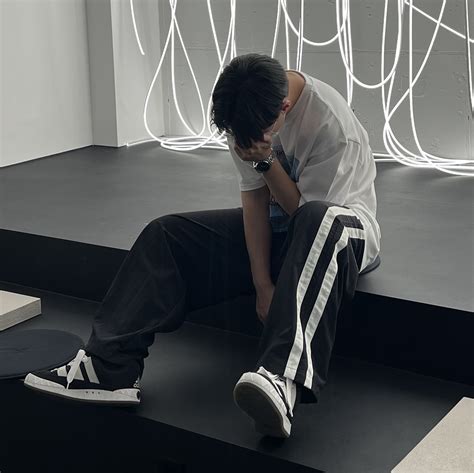 sigol (@sigol) 님의 게시물 | KREAM