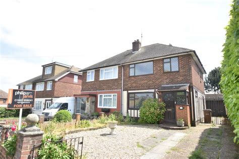 Taverners Road Rainham Me8 3 Bed Semi Detached House For Sale £360 000