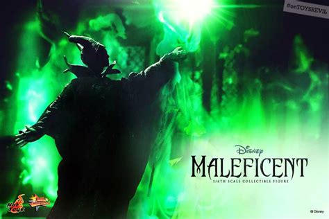 Hot Toys To Make Disney S Maleficent In