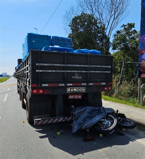 Motociclista Morre Após Colidir Contra Caminhão Na Marginal Da Br 101