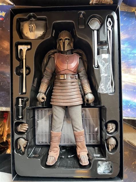 FIGURINE ARTICULÉE HOT Toys Star Wars The Mandalorian The Armorer EUR PicClick FR