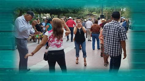 BAILE EN LA PLAZA DE ARMAS TORREON COAHUILA El Gorrito NO Cuento Con