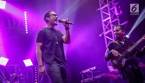 FOTO MALIQ D Essentials Semarakan Pra Event Java Jazz 2018 Foto