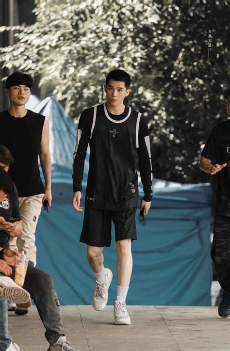 Vương An Vũ hóa hot boy bóng rổ cao to đẹp trai hết nấc ở phim đam mỹ lại ra dáng chồng trẻ