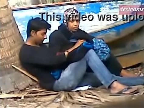 Desi Couple Caught Fucking Outdoor XVIDEOS