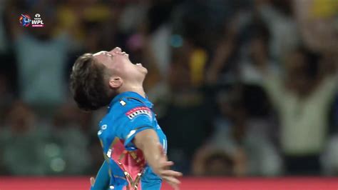 Watch I Wong With A Spectacular Bowled Out Vs Up Warriorz Video Online Hd On Jiocinema