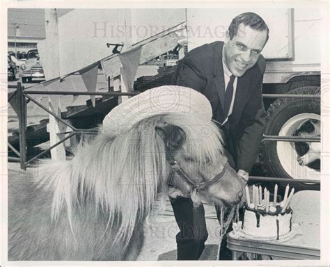 1965 St Petersburg, Florida Central Plaza, Midget Horse Tiny Tim Press