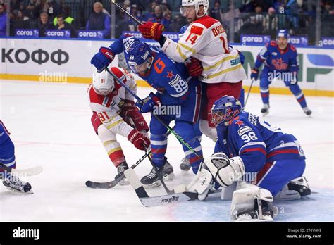 San Petersburgo Rusia De Octubre De El Jugador Del Kunlun