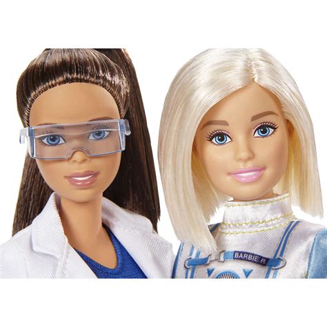 Набор Barbie Барби-космонавт и Барби-научный работник FCP65 купить по ...