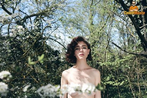 Naomi Scott Nude Photos Videos Celeb Masta