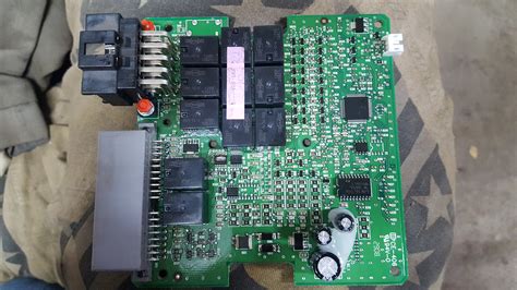 Замена блока комфорта — Lada Калина Универсал (1G), 1,4 л, 2009 года ...