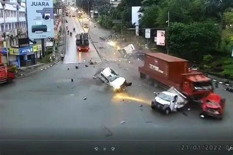 Melihat Lokasi Kecelakaan Maut Di Rapak Balikpapan Lewat Google