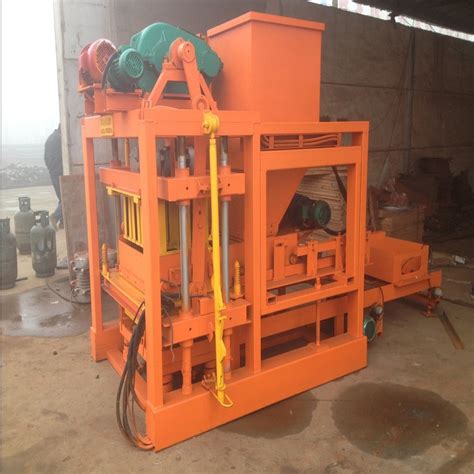 Fully Automatic Cement Hollow Interlock Paving Blocks Machine Qtj4 26c