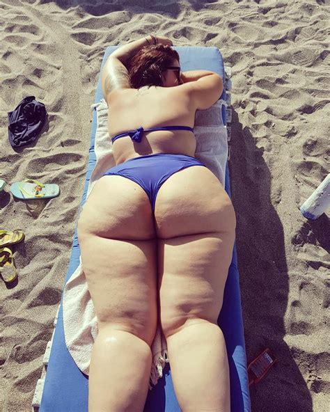 Thick At The Beach Porn Pic