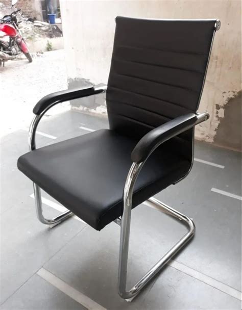 Stainless Steel 1 Seater Black Office Visitor Chair Without Armrest At