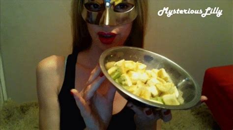 Sexy Blonde Swallows Chunks Od Fruits Swallow Noises Gulp Throat Moving MP4 Mysterious