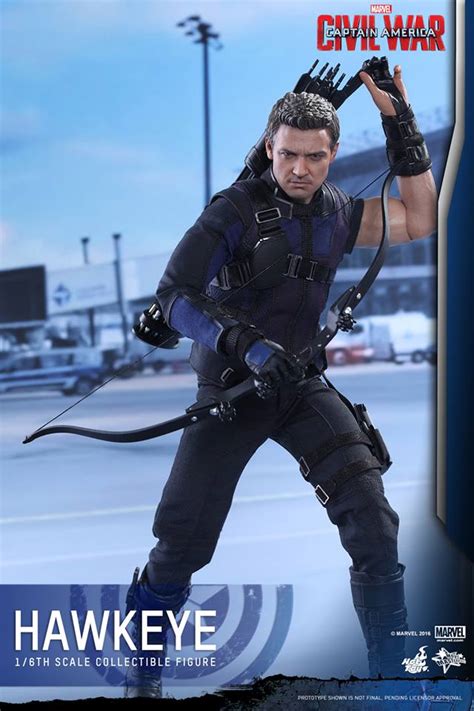 Galer A La Figura De Hot Toys De Hawkeye