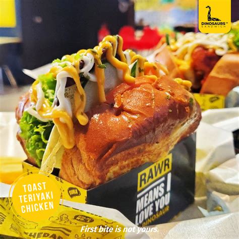 Foodies love David and Dad's for the unique sandwich menu 31