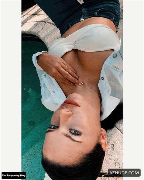 Adriana Lima Sexy And Nude Photos Collection AZNude