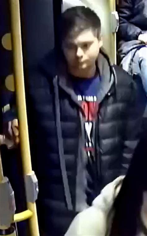 Horror W Miejskim Autobusie W Warszawie Brutalny Atak Policja Szuka