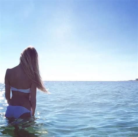 Photos Iris Mittenaere Et Camille Cerf Des Soeurs Sexy En Bikini Public