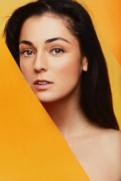 Premium Photo Beautiful Brunette Woman Portrait