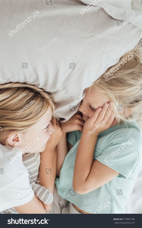 Above Photo Two Cute Blonde Girls Stockfoto Shutterstock