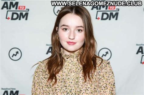 New York Kaitlyn Dever Celebrity Paparazzi Beautiful Babe Posing Hot