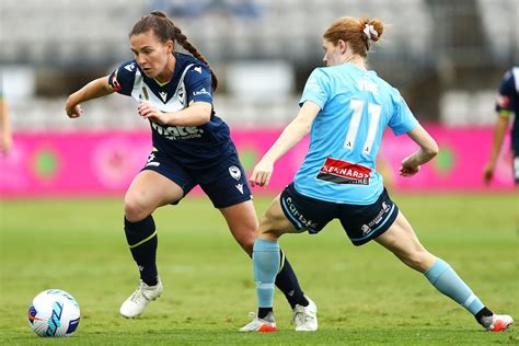 Melbourne Victory defeat Sydney FC 2-1 in A-League Women grand final ...